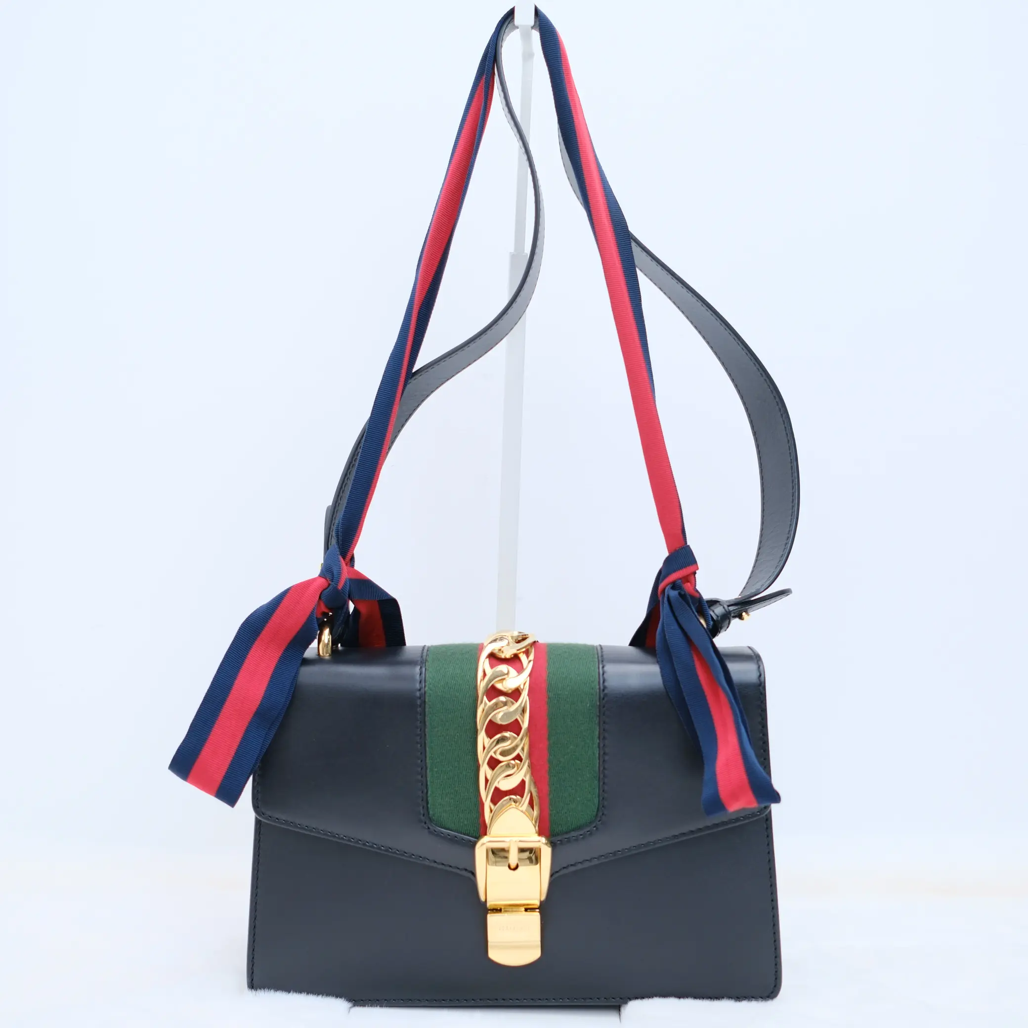 Pre-owned GUCCI Sylvie Small Black Calfskin Shoulder Bag