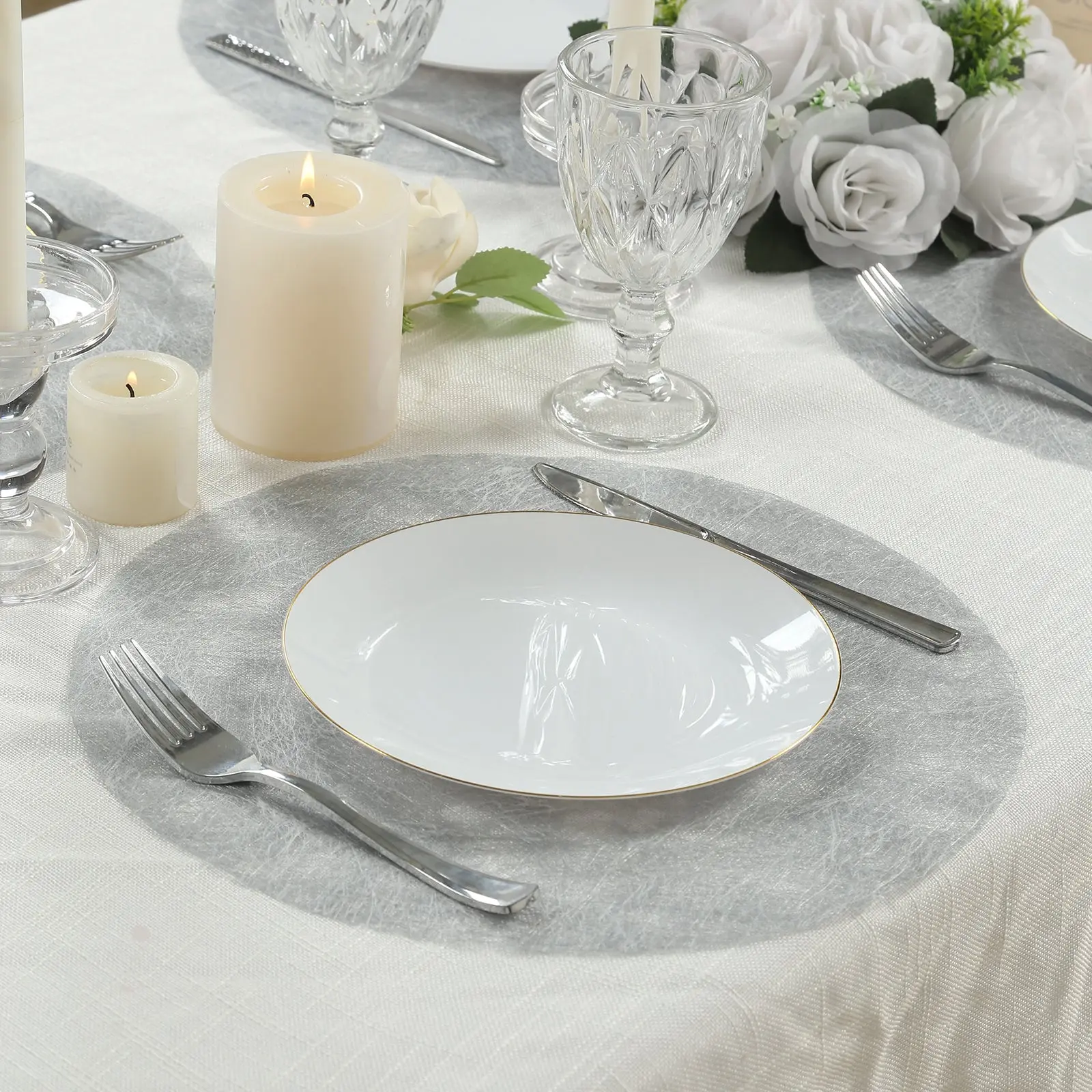 50-Pack Non-Woven Mesh Fiber Round Placemats - 13" Metallic Silver Disposable Kitchen Decorative Placemats for Dining, Birthday, Wedding Events