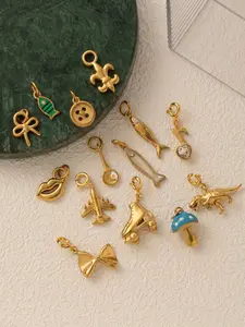 1PC fashionable and casual Bohemian style pendant, button, ice skates, musical notes, bow, mushroom pendant, stainless steel plated with 18K gold, suitable for DIY fashion accessories such as keychains, bags, and jewelry