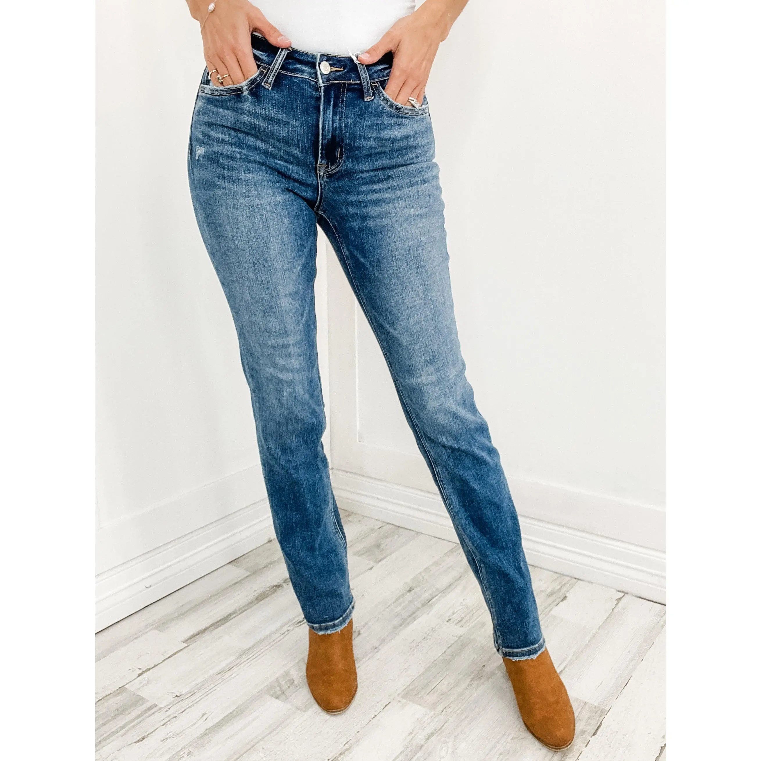 Vervet Pleasantly Mid Rise Straight Leg Jeans Vervet Pleasantly Mid Rise Straight Leg Jeans