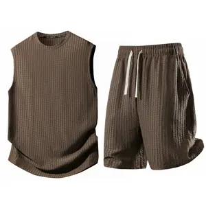 Men’s casual athletic set suitable for work, everyday wear, fitness, sports, and beach vacations