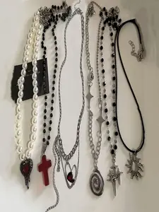 6-Piece Gothic Punk Heart Star Necklace Set, Fashion Cross and Sun Pendant Necklaces, Unisex Layered Jewelry, Perfect Valentine's Gift