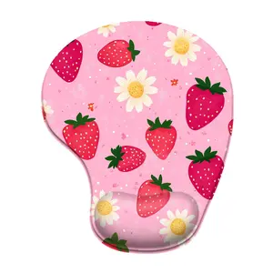 BHJLAXR Strawberry Pattern Mouse Pad with Wrist Rest, Cute Strawberry Design Mouse Pad, Comfortable Gaming Mouse Pad, Office Desk Accessories, Non Slip Mousepad