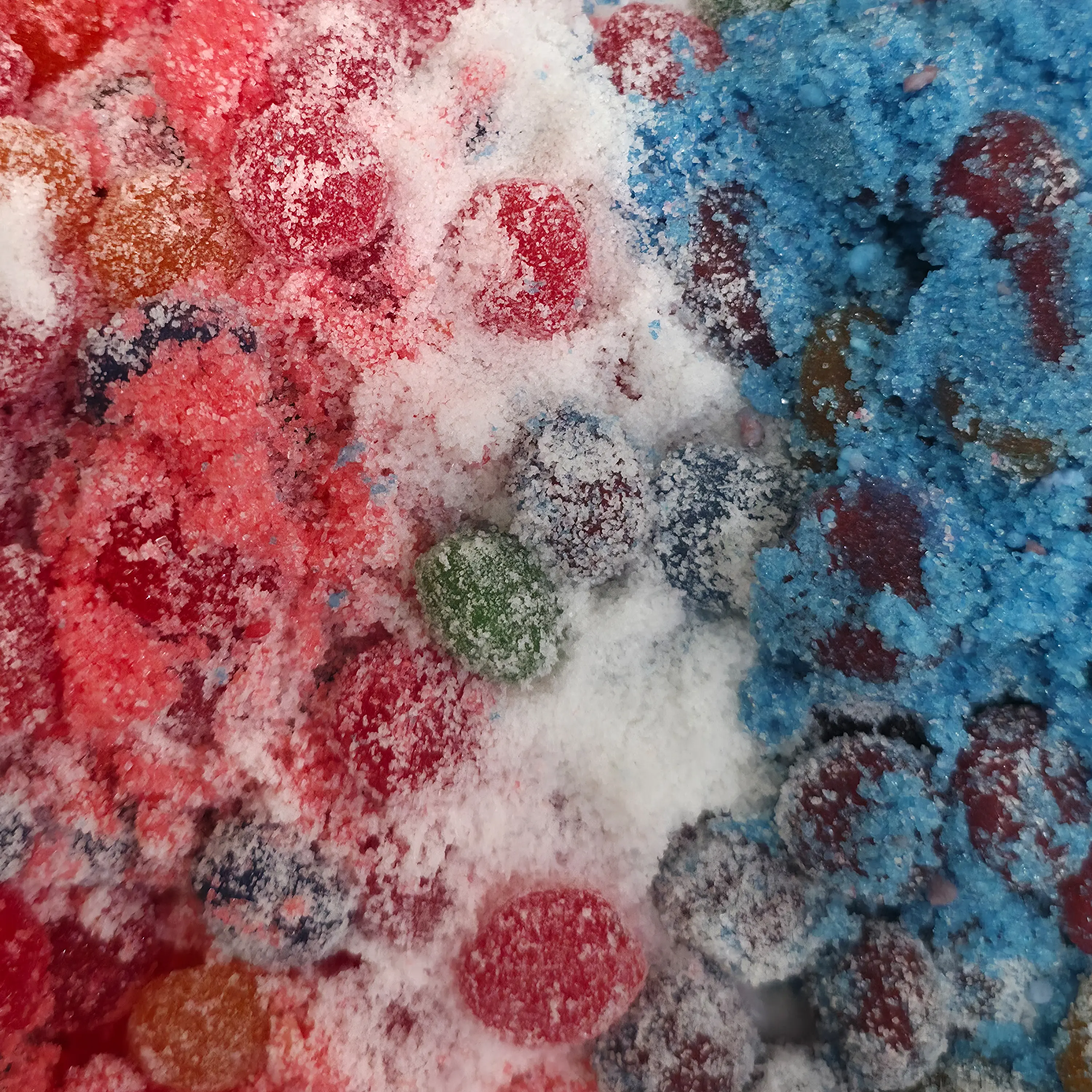 Poppin Crunch 1 LB Red, White & Blue Sour Powder Coated Gushers Poppin Crunch 1 LB Red, White & Blue Sour Powder Coated Gushers
