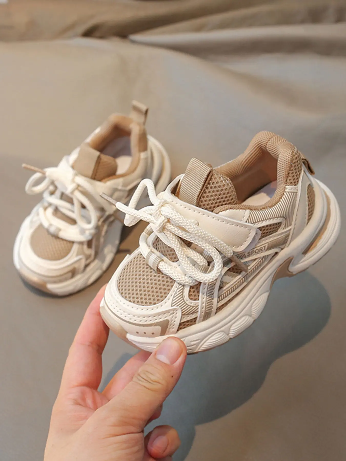 Unisex Kids Gradient Patchwork Sneakers Trainer Shoes, Breathable Textile Upper, Rubber Sole, Anti-Slip, Comfortable Mid-Calf Design, Casual Street Style, Casual Low Top