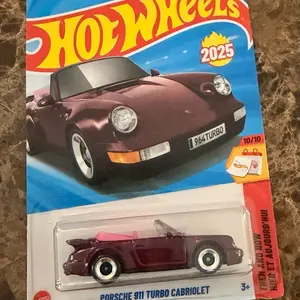 2025 Porsche 911 Turbo Cabriolet and Model Car 964 Turbo Edition