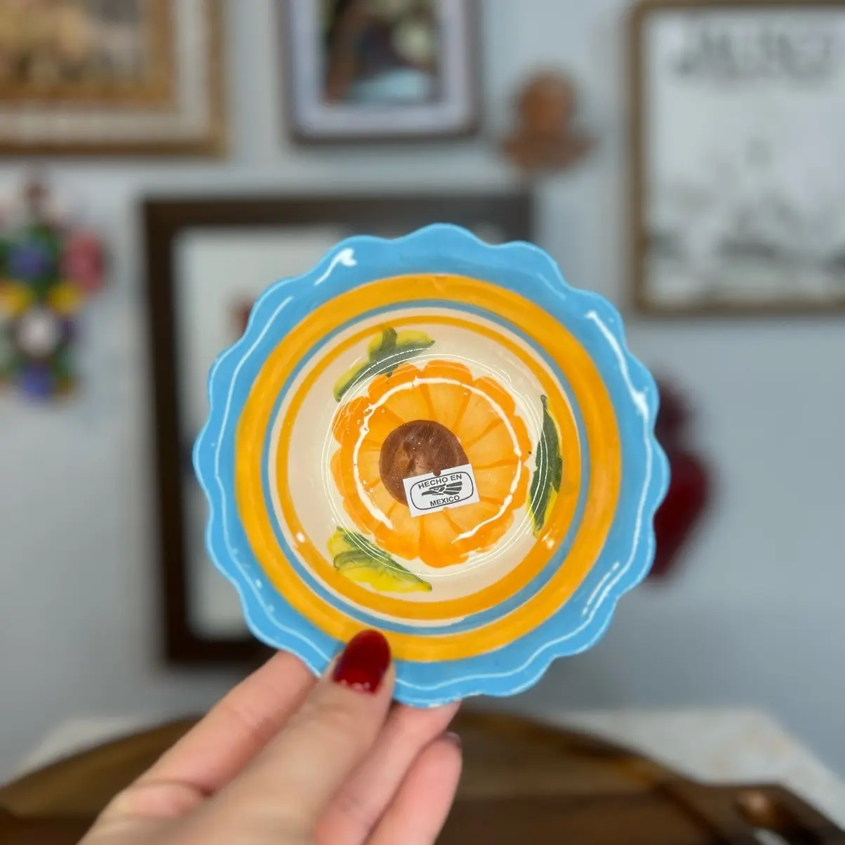 Artisan Sunflower Bowl – Vibrant Hand-Painted Mexican Ceramic/Plato de cerámica hecho a mano mexicano