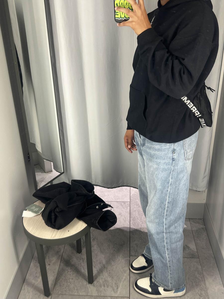 Item: MEDIUM INDIGO, 32W X 32L