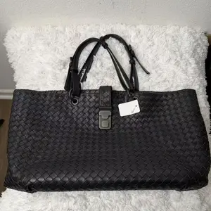 Pre-owned Bottega Lambskin Shoulder Bags Veneta Intrecciato Nappa Capri Tote Bag