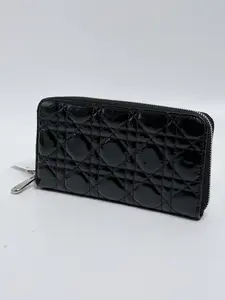 Pre-owned Dior Leather Long Wallet Christian Lady Voyageur Quilted Patent Long Zip Wallet Black ZS006CD