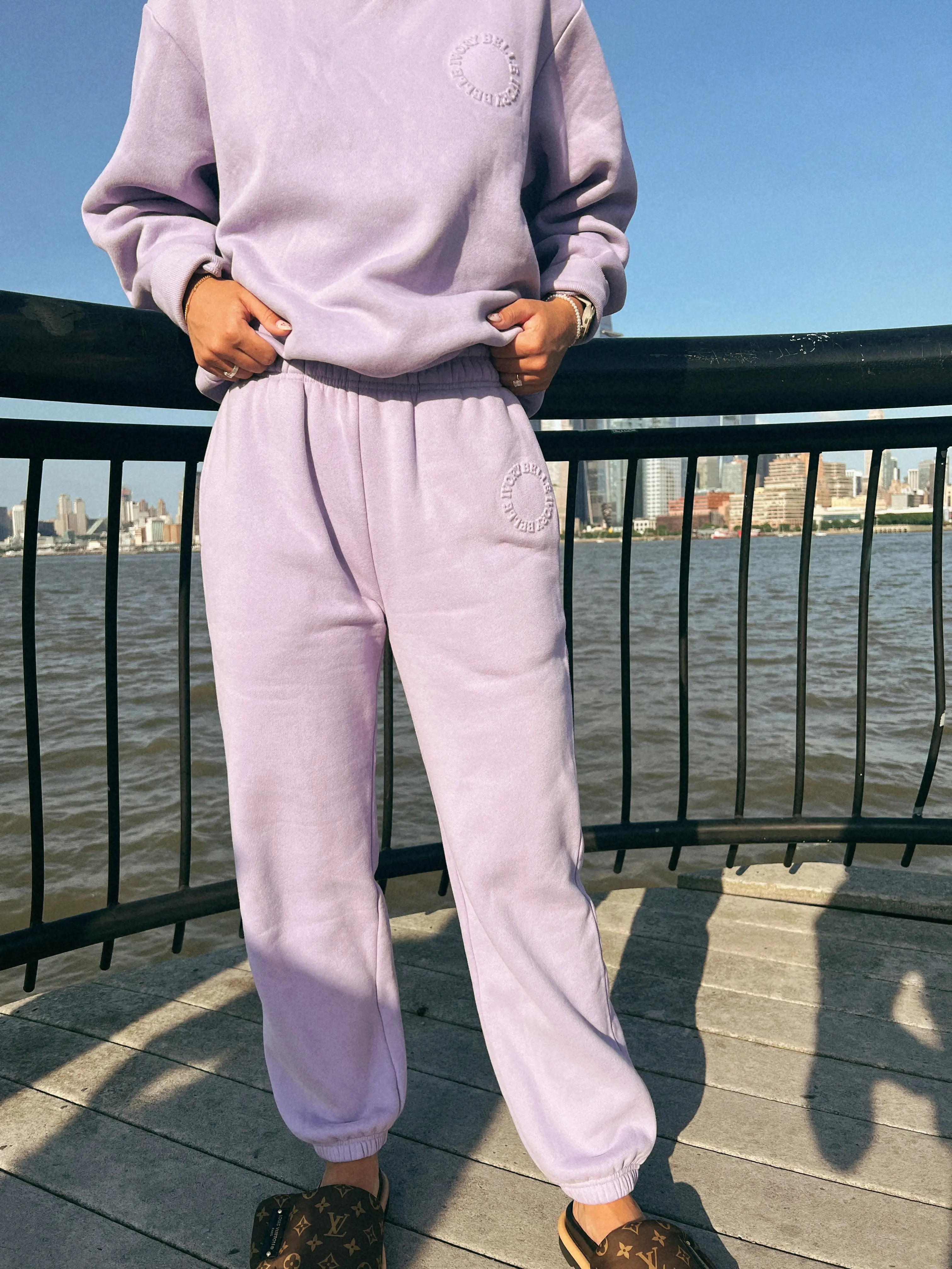 JOGGERS // LILAC