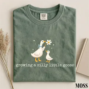 Comfort Colors Silly Goose Pregnancy T-Shirt, Growing A Silly Little Goose Shirt, Pregnancy Announcement Tee, Expecting Mom Gift, Mom to Be, New Mom Shirts