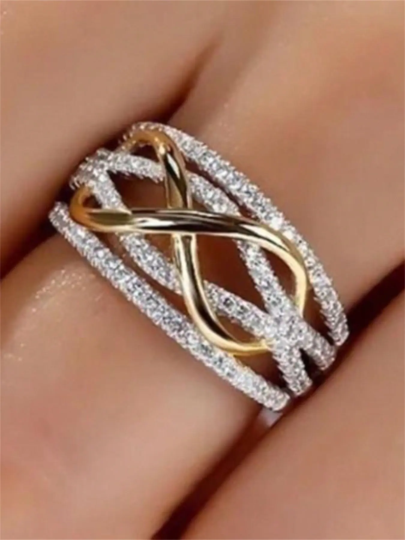 1 PC Gorgeous Beautiful Rings Cubic Zirconia Geometric Design Ring For Women For Valentine's Day Gift Wedding Engagement Anniversary Party Jewelry Bridal Engagement Ring Interlocked Stackable Finger Rings
