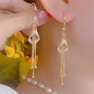 Elegant 14K Golden-Plated Rhinestone Tassel Earrings, Zinc Alloy Long Dangle Earrings with Synthetic Diamonds, Copper Ear Needle, for Women, Suitable for Ages 14+ Sparkling Zirconia