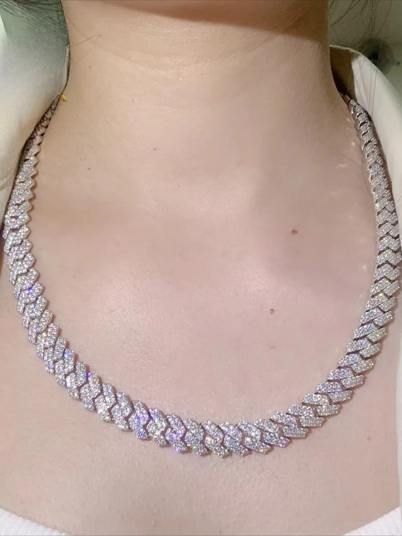 Cuba Chain High-End Version, VVS Diamond, Artificial Moissanite Iced-Out Cuba Chain Hip-Hop Jewelry, 2-Row 14mm Cuba Necklace Luxury Jewelry, Hip-Hop Rap Street Culture Jewelry, Suitable for Travel and Parties, High-End Luxury Jewelry, Cuban Necklace