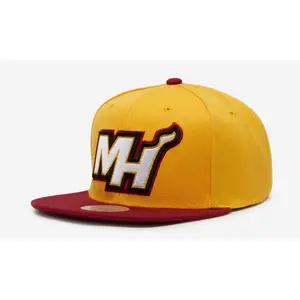MENS MITCHELL & NESS NBA CORE BASIC SNAPBACK HEAT - LIGHT GOLD-SCARLET