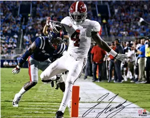 Jerry Jeudy Alabama Crimson Tide Autographed 16" x 20" Sideline Touchdown Photograph - Fanatics Authentic Certified