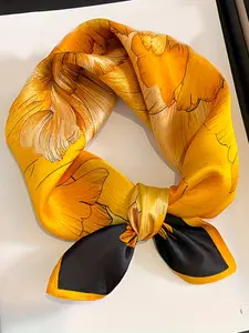 Classic Leaf Pattern Towel, Satin Smooth Texture, All Seasons Use, Beach Party, Holiday Gift, Loose-Fitting, Elegant Style, Boho Style Scarf