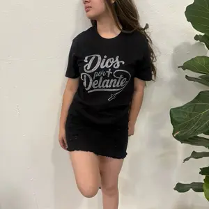 Dios por Delante Black T-Shirt with Rhinestones Design for Women's Fashion