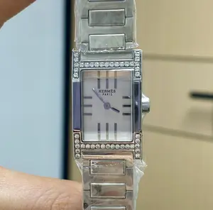 Hermès Vintage 19x30mm Quartz - White Dial & Diamond-Set Caseback Ladies Watch MWT000595