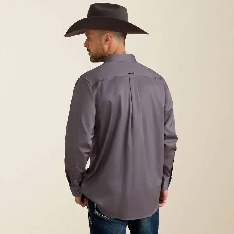 Ariat Team Logo Classic Fit Shirt EXTRA SMALL Plain Design SKU 10017497 Fits Like Small