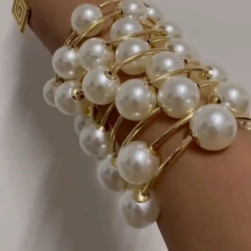 Women's 7-Piece Chrome Ball Mix Bracelets Set - Gold & Silver Beaded Pretty Bracelet, Trendy Stack Bangle, Modern Chic Comfortable All-Day Fashion Costume Jewelry Accessory