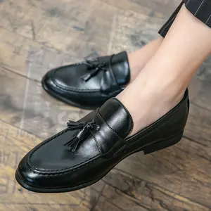 Men's PU Leather Slip-On Loafers with Tassel Design for Daily Wear Weddings Dances Parties Groom's Wedding Shoes One-Step Easy Wear Comfortable