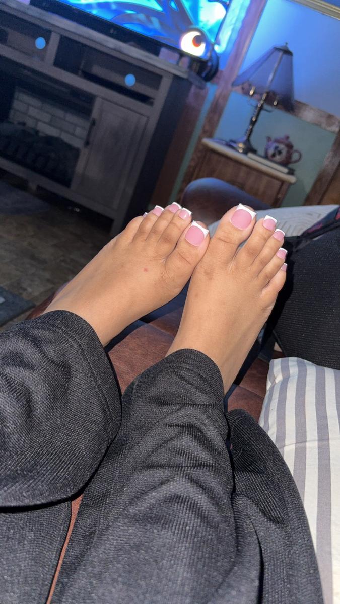 Item: Berry Pink Square French tip Toe Nail Tips