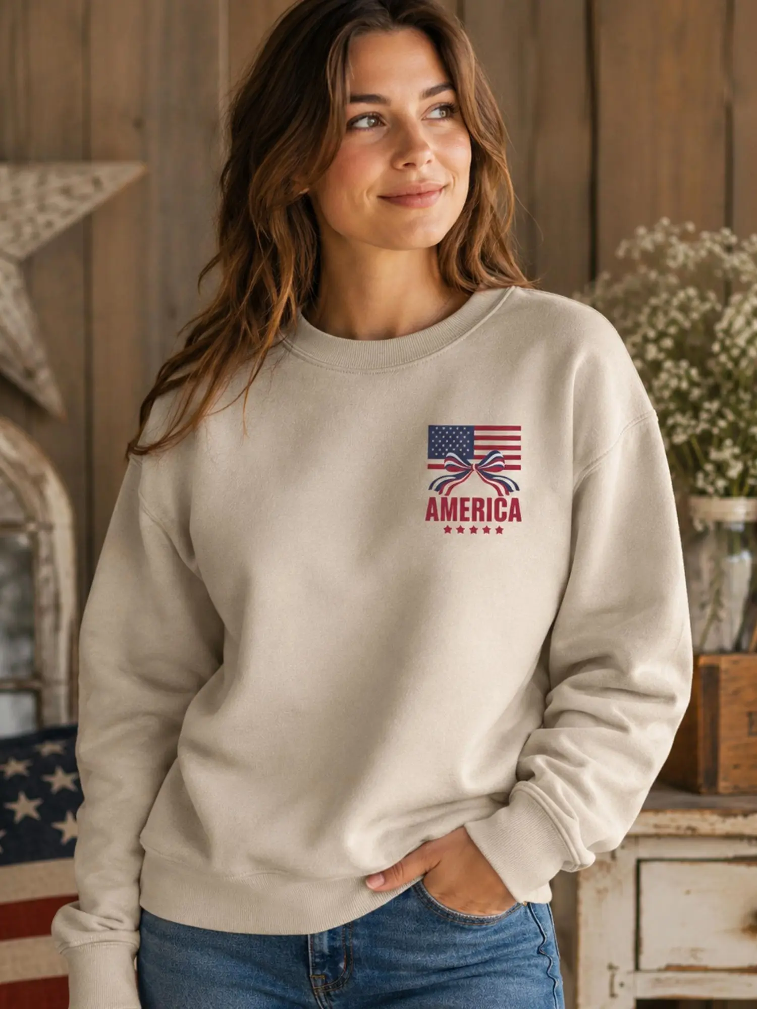 America Flag Sweatshirt, Small Chest USA Graphic Crewneck, Red White and Blue Fleece Pullover for Women, Casual Long Sleeve Top for Celebrations and Everyday Wear