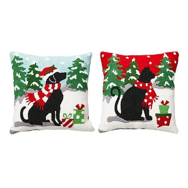 Glitzhome 2pk Hooked Christmas Dog and Cat Pillow