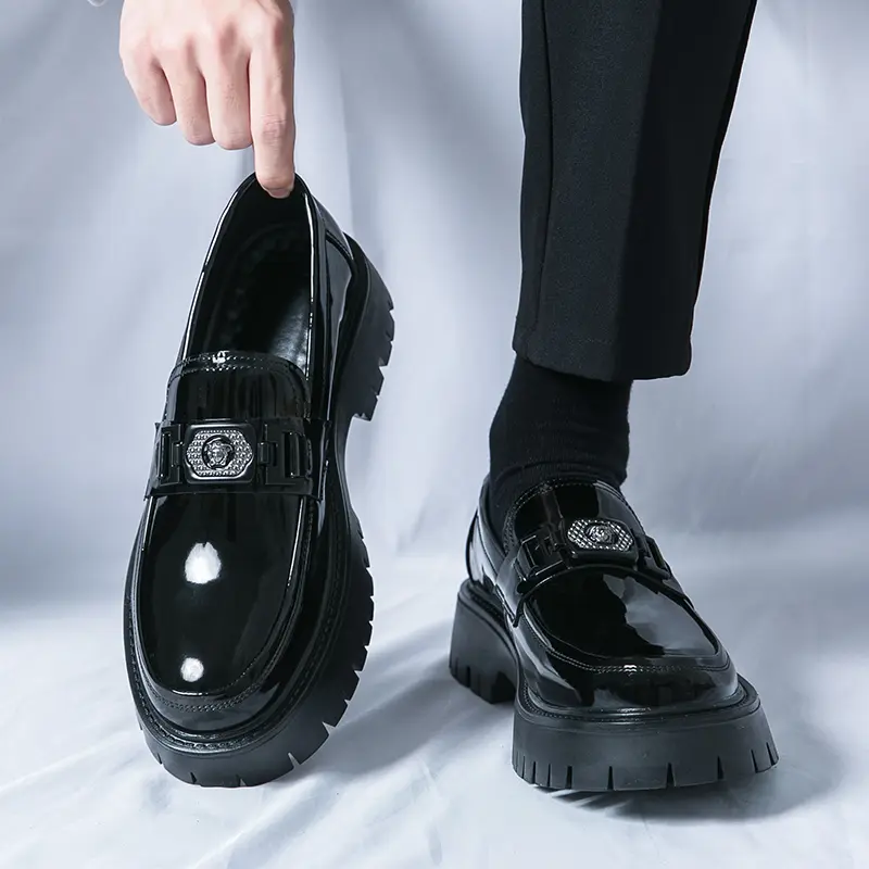 Glossy platform loafers — light business/commuter retro styling; everyday commuter men’s leather shoes; business casual shoes