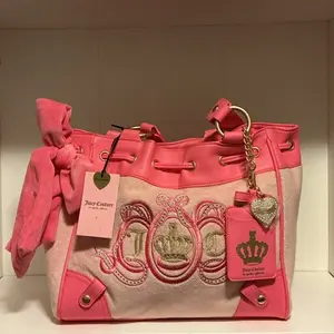 Juicy Couture Lovers Club Daydreamer Print Tote Bag - Pink Women's Fashion Tote Bag