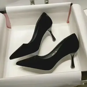 Women's Kitten Heel Pumps – Low Heel Pointed Toe Shoes for Work & Daily Wear