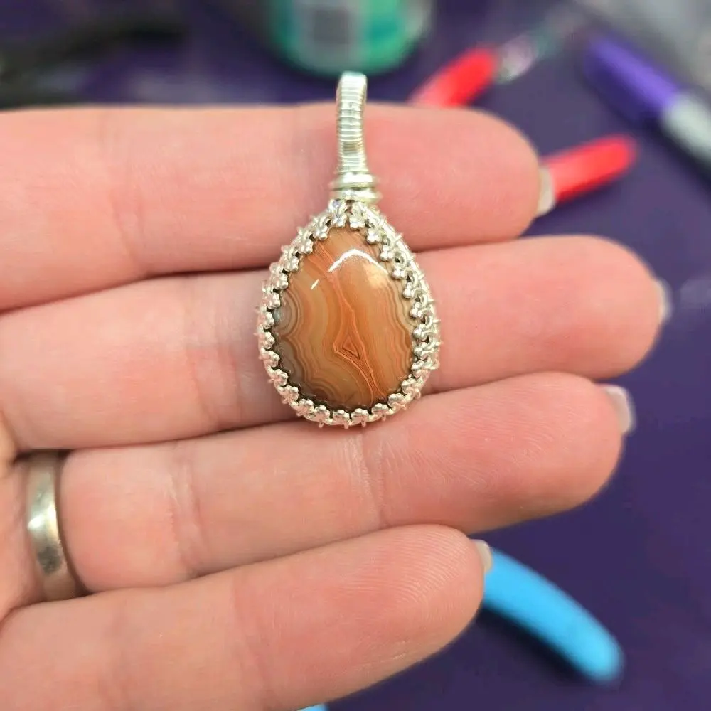 Dryhead Agate Pendant