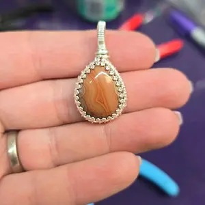 Dryhead Agate Pendant