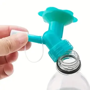 Double-headed garden watering nozzle with 2-piece beverage bottle-random color, ergonomic design, efficient irrigation for plants and succulents, easy to use and durable plastic structure.