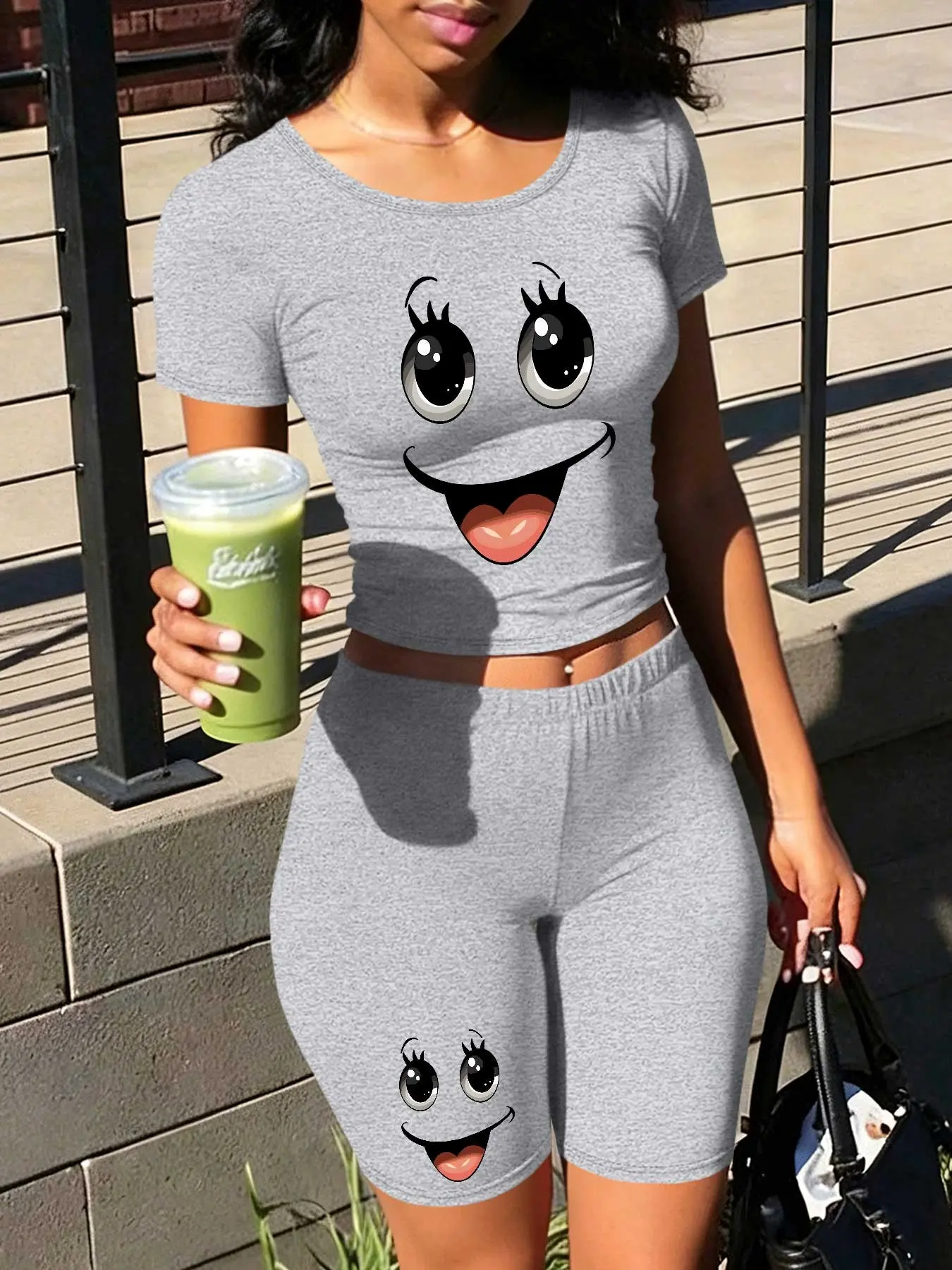 Personalized print patterns Two-Piece Set Women's Lip Print Short Sleeve Fitted Crop Top & Skinny Jumpsuit, Casual Fashion Cozy Round Neck Tee & Jumpsuit for Daily Outdoor Wear, Ladies Clothes for Spring Summer, Overalls, Womenswear