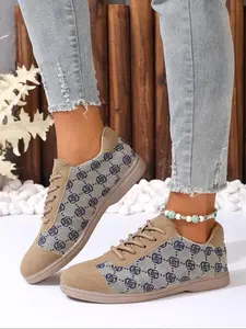Women's Fashionable Patchwork Floral Pattern Lace Up Low Top Shoes, Casual Comfortable Round Toe Shoes for Daily Wear, Female All-match Shoes for Fall & Winter