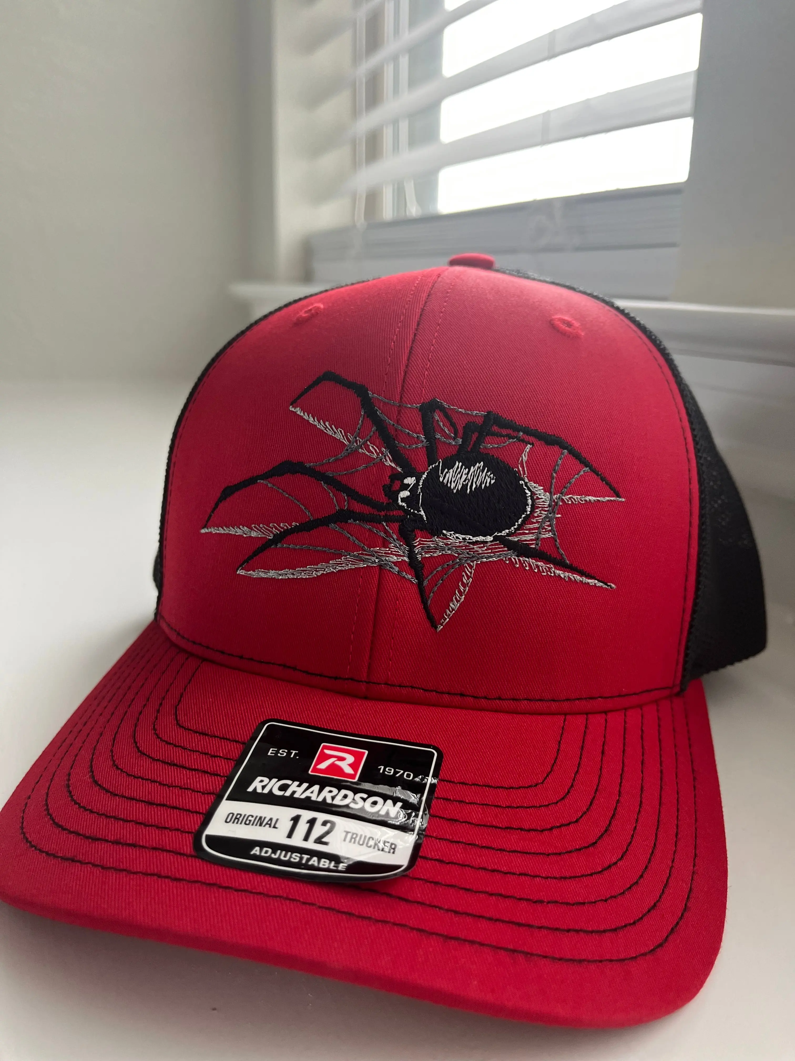 Snapback Trucker Hat with 3D Spider Embroidery, Unisex 6-Panel Design with Breathable Mesh, Adjustable Fit - Red and Black