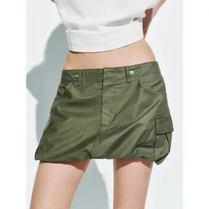 URBAN REVIVO 2026 Spring New Women's Cotton Blend Fabric Cargo Skirt - Casual Straight-Cut Olive Green Mini Utility Skirt with Flap Built-In Pockets (UWH550038), Multi-Size, Cargo Skirts