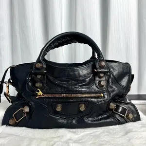 Pre-owned Balenciaga City Giant Studs Large Black Motorcycle Bag |20957447 WWL