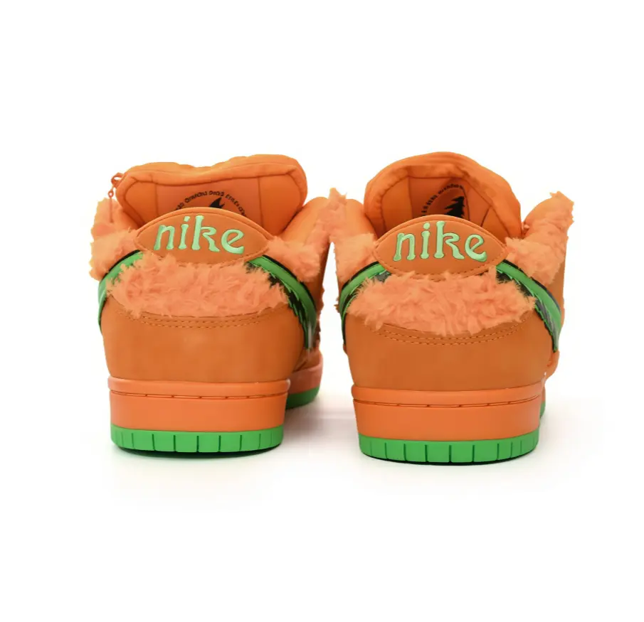 Men's Orange Fuzzy Low Top Casual Shoes, Suede & Plush Fur Mixed Upper, Jagged Green Logo, Trendy Hip Hop Skate Sneakers