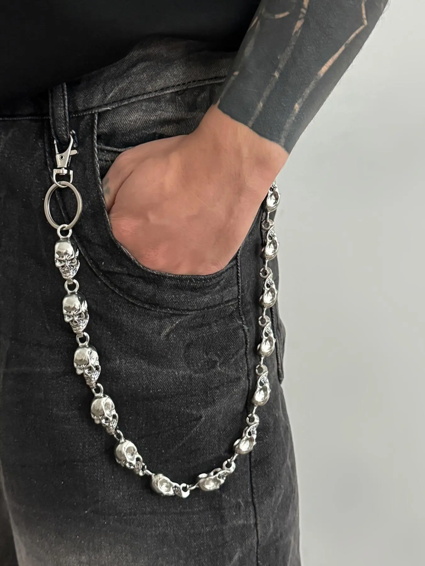 Men's Punk Skull Waist Chain, Bold Skull Design, Thick Metal Chain, Zinc Alloy Metal Body Chain for Pants Decoration, Street Style Jewelry, Hipster Jewelry, Body Jewellery, Fashionable Jewelry for Music Festivals & Halloween Decorations