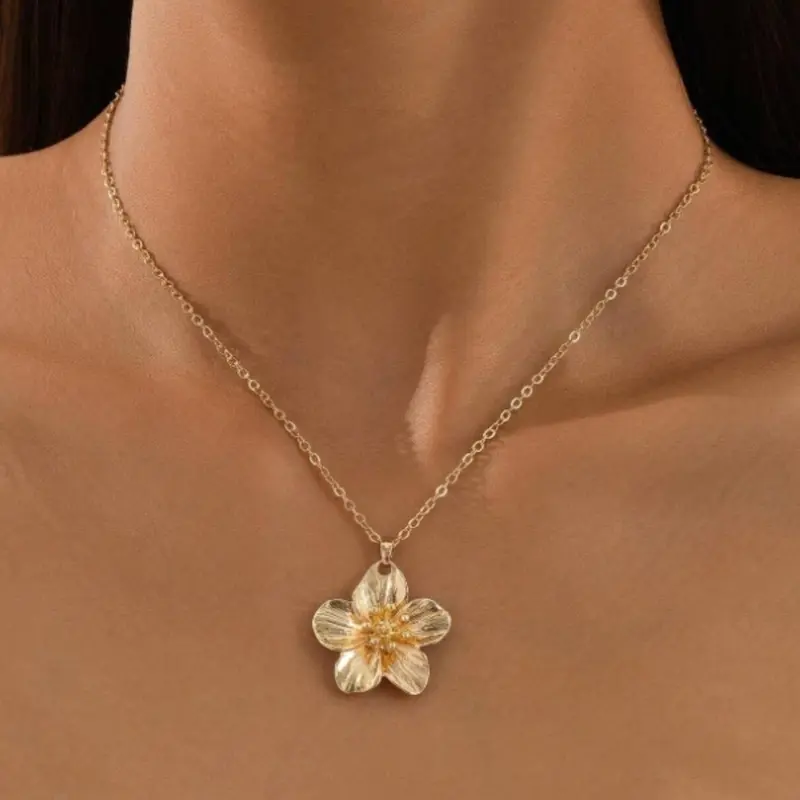 Flower Design Pendant Necklace for Women, Stainless Steel Jewelry for Party, Daily Clothing Decor, Trendy All-match & Exquisite Jewelry for Birthday Gift, High End Necklace, Fashionable Accessory