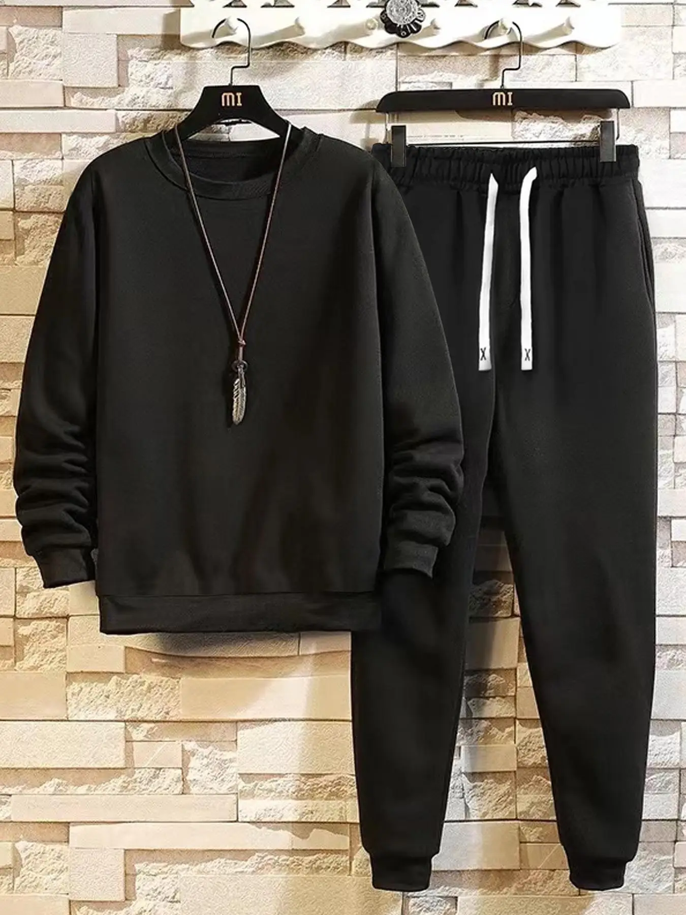 2 Piece Set Men's Solid Top & Elastic Waist Pants Co-ord Two Piece Set, Men's Designer Outfits Set, Casual Round Neck Regular Sleeve Sweatshirt & Draw