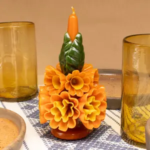 Flores de Teotitlán Short Carnation Candle