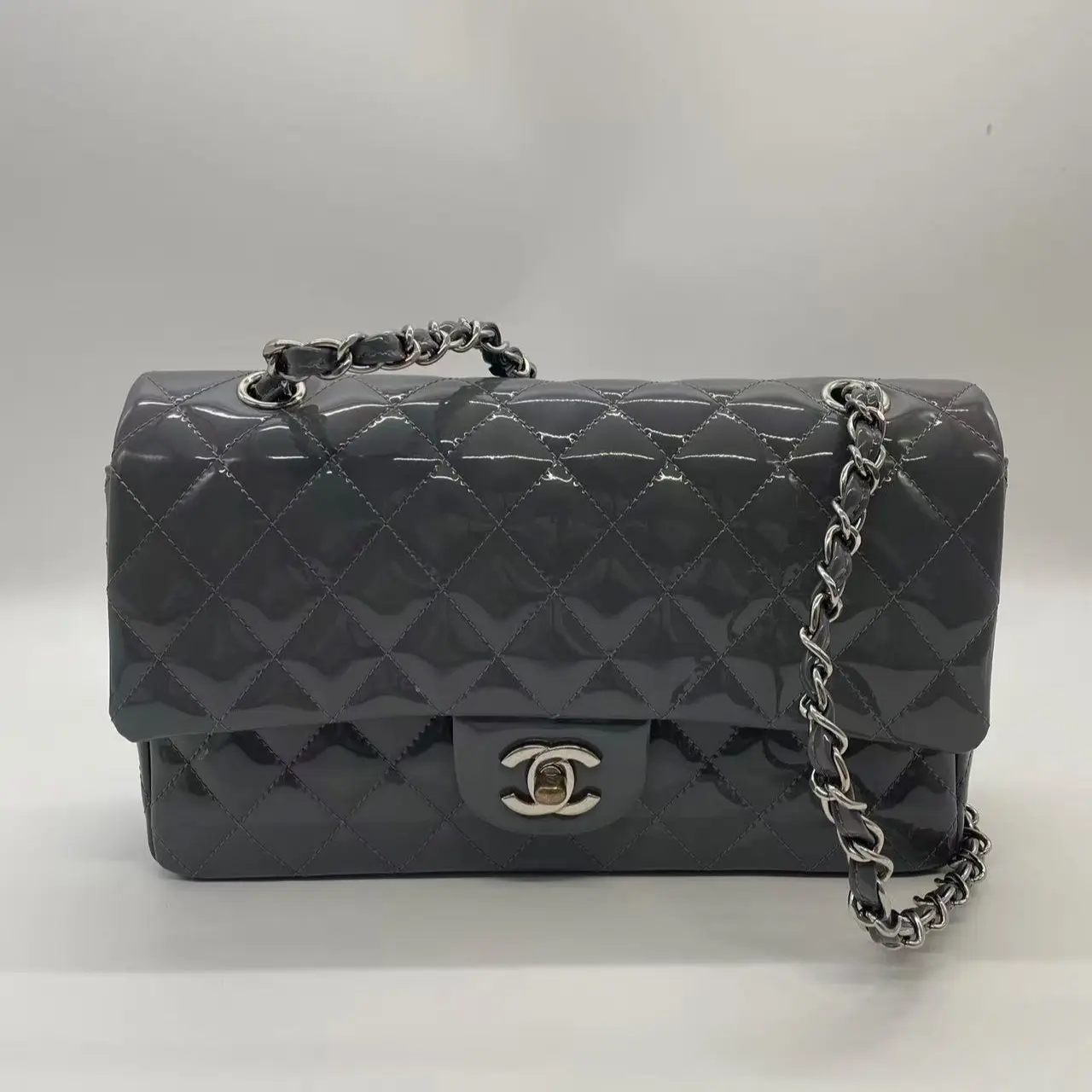 Pre-owned CHANEL Medium Classic Flap Graphite Grey Glossy Leather Bag