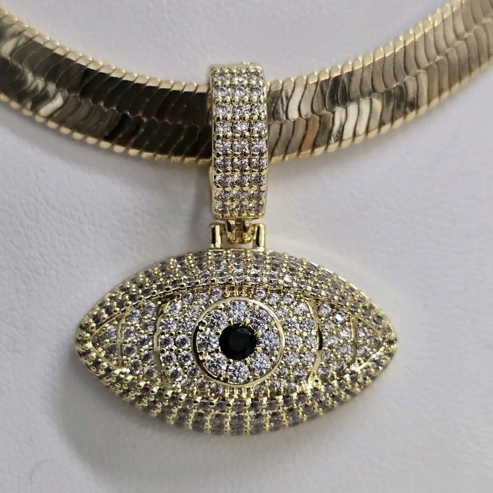# 0021 Gargantilla size 16 inches con dije de ojo adiamantado oro laminado 14k