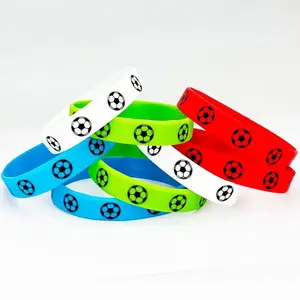 [1 random gift]Including socks, small accessories, wristbands, etc.