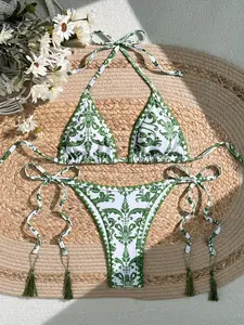 Two-piece Set Women's Green Paisley Print Contrast Binding Halter Triangle Bikinis Sets, Casual Tie Back Backless Bikini Tops & Tie Side Tassel Decor Swim Bottom, Ladies Swimsuit for Beach Holiday Vacation, Halter Neck Bikini Set, Bikini Swimwear